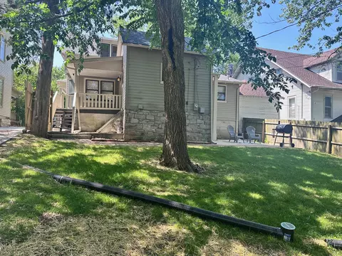 Exterior - 811 W Walnut St, Springfield, MO 65806 photo 19 of 22