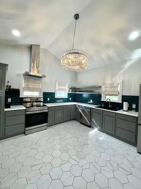 Kitchen - 811 W Walnut St, Springfield, MO 65806 photo 5 of 6