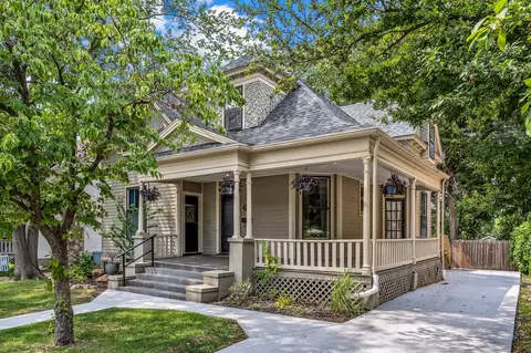 Exterior - 811 W Walnut St, Springfield, MO 65806 photo 2 of 22