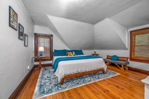 Bedroom - 811 W Walnut St, Springfield, MO 65806 photo 11 of 19