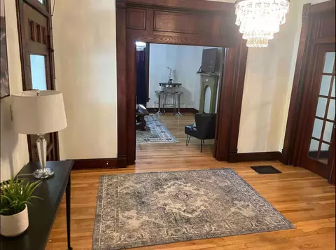 Entry Way - 811 W Walnut St, Springfield, MO 65806 photo 5 of 26