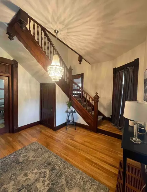 Entry Way - 811 W Walnut St, Springfield, MO 65806 photo 14 of 26
