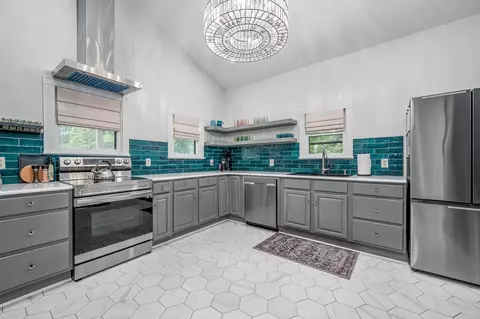Kitchen - 811 W Walnut St, Springfield, MO 65806 photo 1 of 6