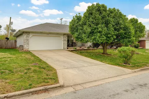 212 W Hunter Dr, Nixa, MO 65714 photo 3