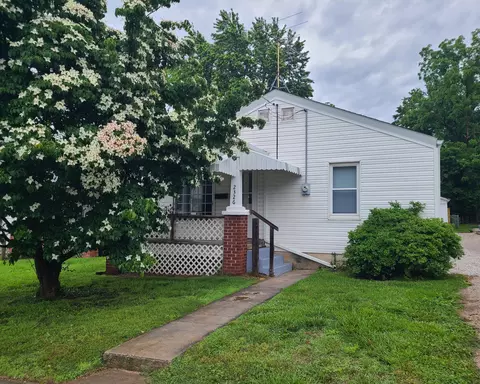 2326 N East Ave, Springfield, MO 65803 photo 1
