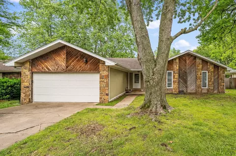 728 S Barnes Ave, Springfield, MO 65802