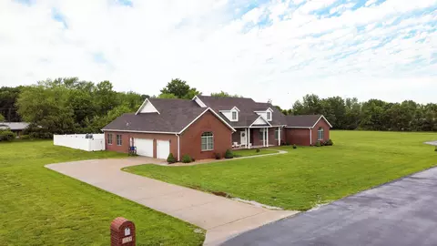 221 Corvette Dr, Ozark, MO 65721 photo 4