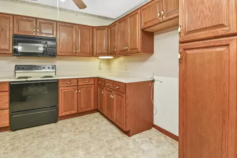927 N Fairfax Ave, Springfield, MO 65802 photo 9