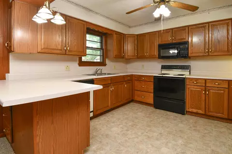 927 N Fairfax Ave, Springfield, MO 65802 photo 10
