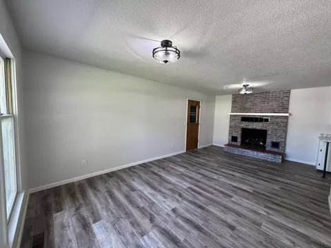 600 Posey St, Ava, MO 65608 photo 9