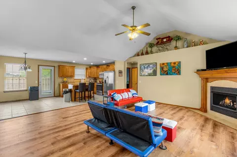 881 W Pembrook Ave, Nixa, MO 65714 photo 4