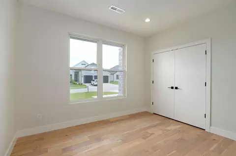 3709 E Woodhue St, Springfield, MO 65802 photo 37