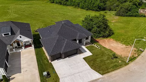 3709 E Woodhue St, Springfield, MO 65802 photo 4