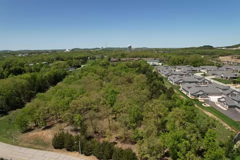 000 Towne Center Rd, Branson, MO 65616 photo 2