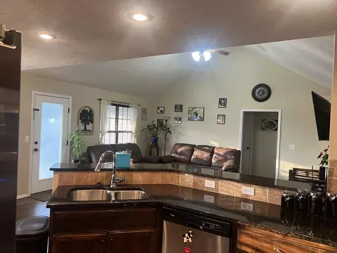 1301 N Crestview Ct, Ozark, MO 65721 photo 9