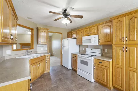 4429 W Madison St, Springfield, MO 65802 photo 11