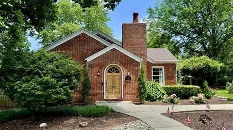 310 S Cordova Ct, Springfield, MO 65802