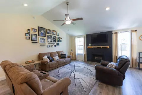 795 S White Oak Rd, Marshfield, MO 65706 photo 5