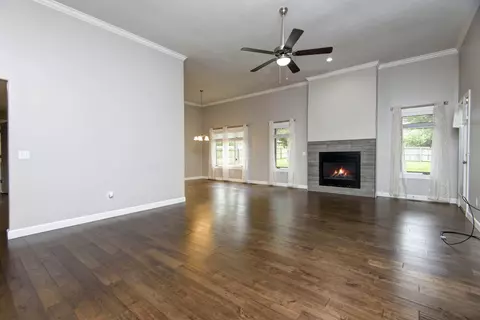 511 Ellen St, Nixa, MO 65714 photo 2