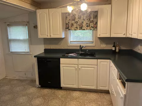 611 W College St, Branson, MO 65616 photo 5