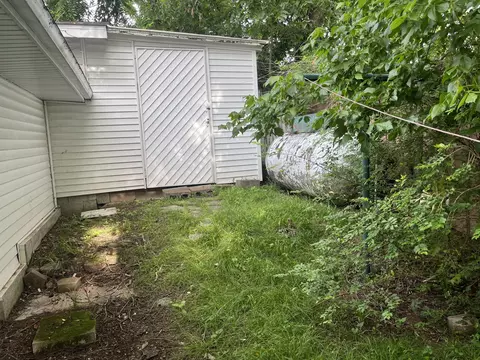 611 W College St, Branson, MO 65616 photo 18