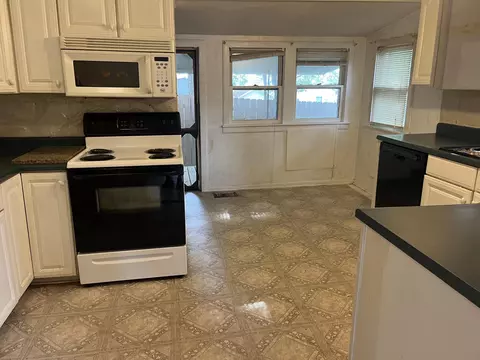 611 W College St, Branson, MO 65616 photo 10