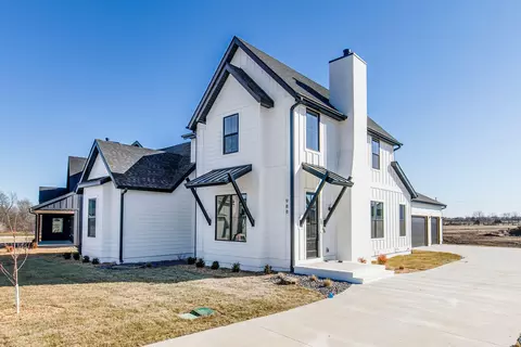 832 E Valley Trail Dr, Republic, MO 65738 photo 1