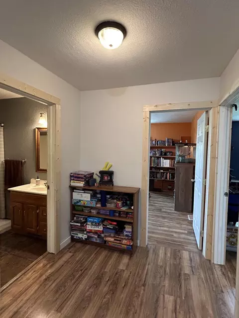 Entry Way - 443 County Road 955, Squires, MO 65755 photo 5 of 5
