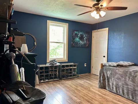 Bedroom - 443 County Road 955, Squires, MO 65755 photo 6 of 13