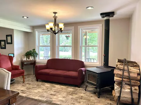 Living - 443 County Road 955, Squires, MO 65755 photo 5 of 6
