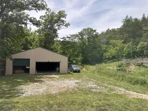 Exterior - 443 County Road 955, Squires, MO 65755 photo 4 of 20