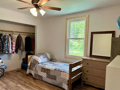 Bedroom - 443 County Road 955, Squires, MO 65755 photo 11 of 13