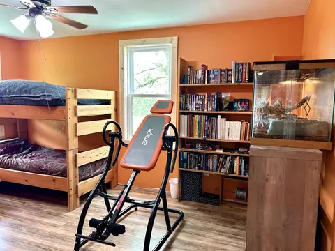 Bedroom - 443 County Road 955, Squires, MO 65755 photo 8 of 13