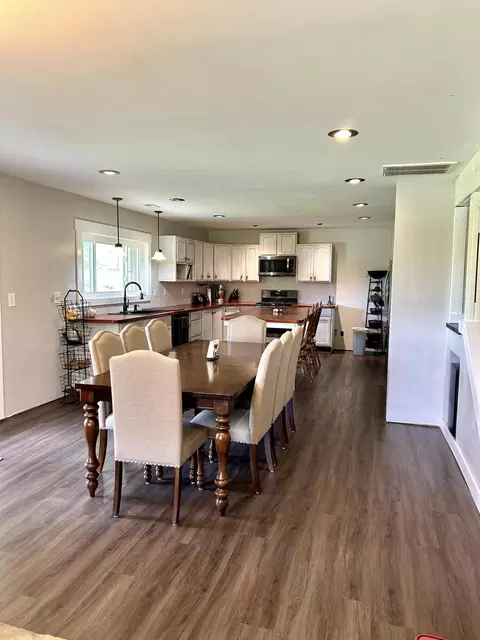Kitchen - 443 County Road 955, Squires, MO 65755 photo 1 of 4