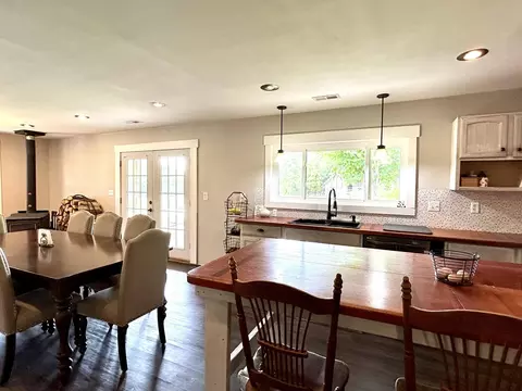 Kitchen - 443 County Road 955, Squires, MO 65755 photo 2 of 4