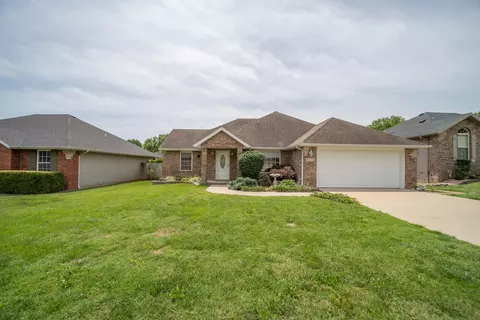 3476 W Sagamont St, Springfield, MO 65807 photo 2
