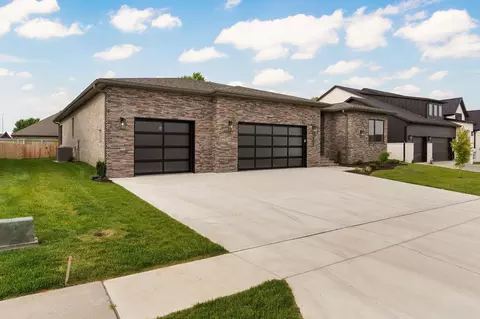 880 Emerald Ter, Nixa, MO 65714 photo 4
