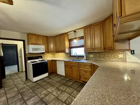 4059 W Bogard St, Springfield, MO 65802 photo 8