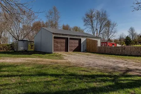 200 Everglade Dr, Sparta, MO 65753 photo 3