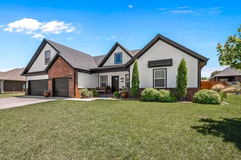 1406 E Hayloft Dr, Ozark, MO 65721 photo 2
