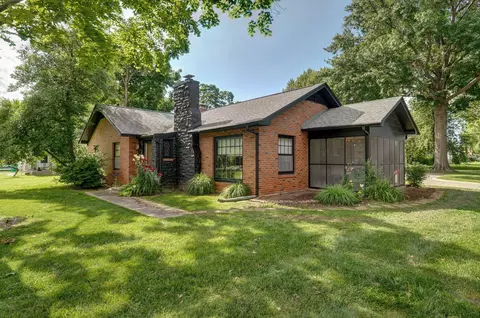 1955 S Fairway Ave, Springfield, MO 65804