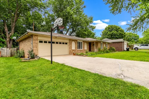 1305 E Richmond St, Springfield, MO 65804 photo 3