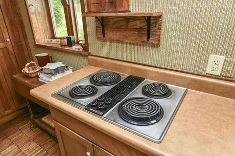 Kitchen - 4541 N Lanier Ln, Springfield, MO 65803 photo 9 of 17