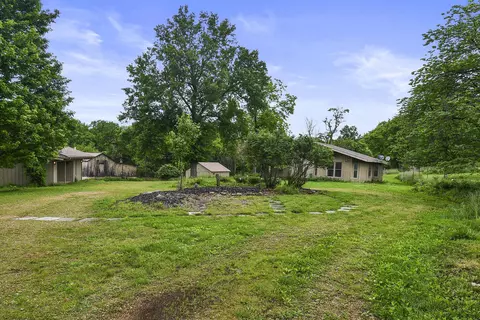 Exterior - 4541 N Lanier Ln, Springfield, MO 65803 photo 5 of 19
