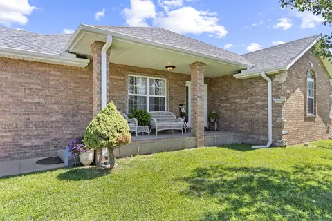 301 Redbud St, Sparta, MO 65753 photo 4