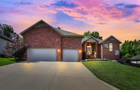 1084 E Daisy Falls Dr, Nixa, MO 65714 photo 1