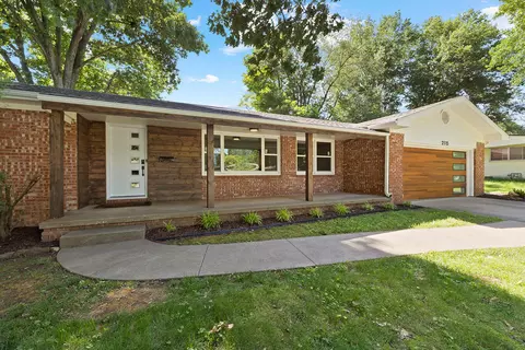2115 S Cedarbrook Ave, Springfield, MO 65804