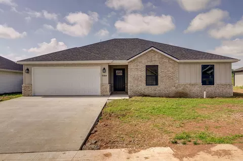 5584 W Mangrove St, Springfield, MO 65802 photo 1
