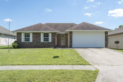 2638 E Delmar St, Springfield, MO 65804