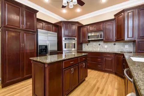 Kitchen - 6273 S Riverglen Rd, Ozark, MO 65721 photo 2 of 8